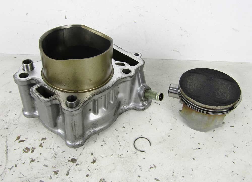 Gruppo Termico Cilindro e Pistone Anteriore per SUZUKI SV 650 2001>02